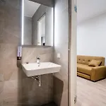 Airport-bus - 13 North - Family 9 Appartement *