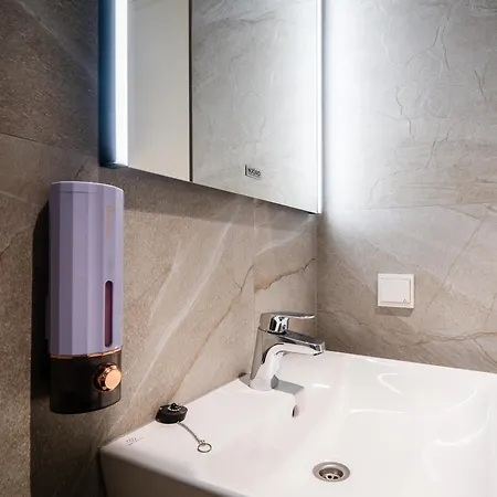 Apartament Airport-bus - 13 North - Family 9 *