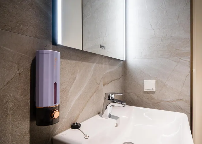 Appartement Airport-bus - 13 North - Family 9 *